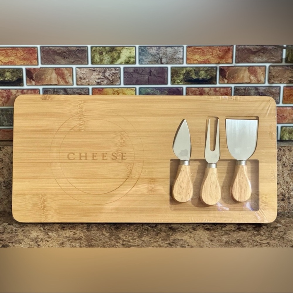 Bamboo Cheese Board with Spreader Set
(197)